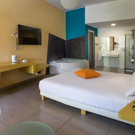 Ibis Styles Catania Ачиреале
