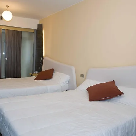 Ibis Styles Catania Отель