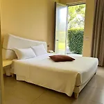 Hotel Ibis Styles Catania 4*