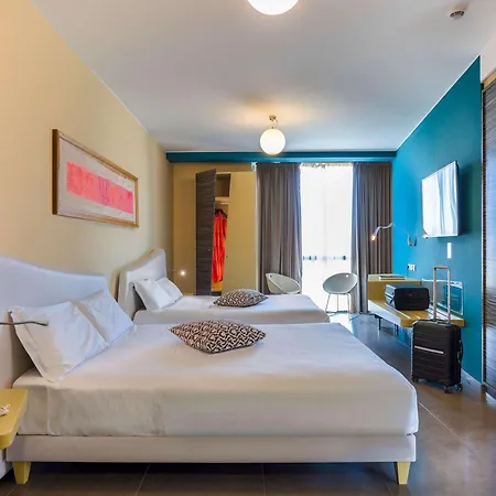 Hotel Ibis Styles Catania 4*