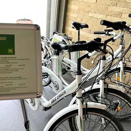 Hotel Ibis Styles Catania 4*