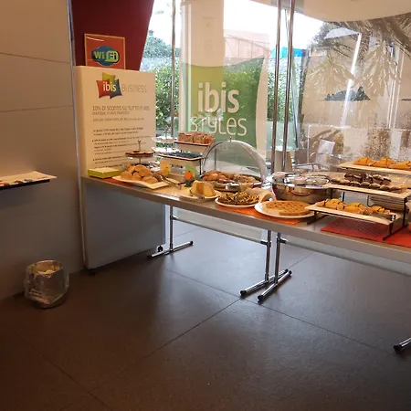Hotel Ibis Styles Catania 4*