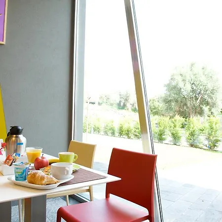 Ibis Styles Catania 4*