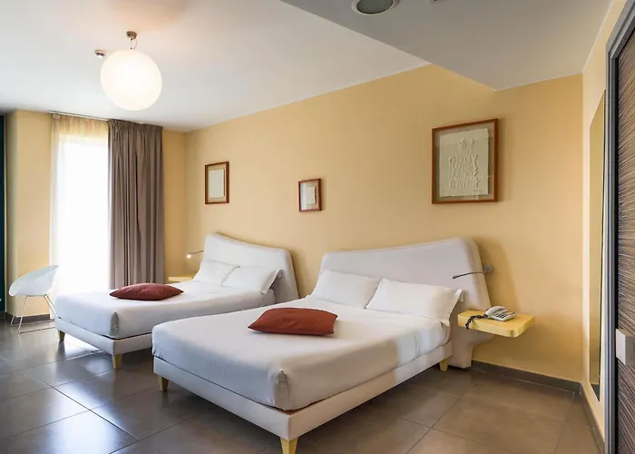 Hotel Ibis Styles Catania 4*