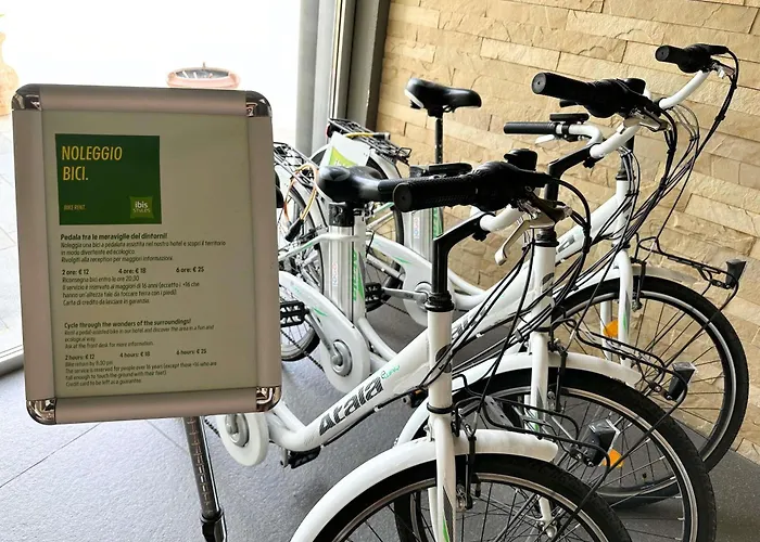 Hotel Ibis Styles Catania 4*