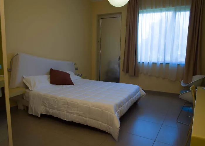 Hotel Ibis Styles Catania 4*