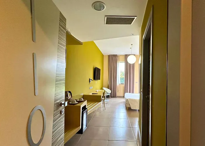 Hotel Ibis Styles Catania 4*