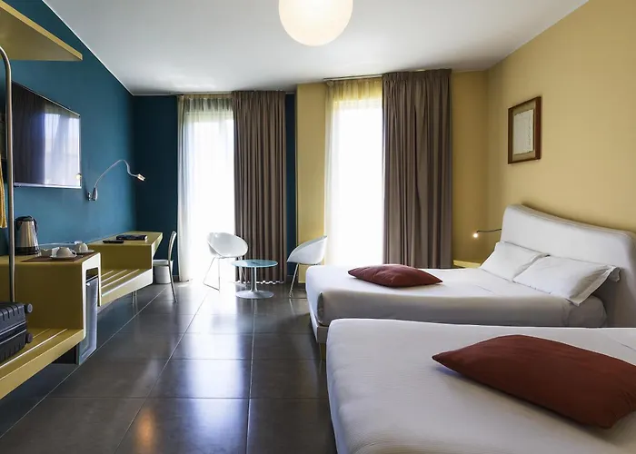 Hotel Ibis Styles Catania 4*